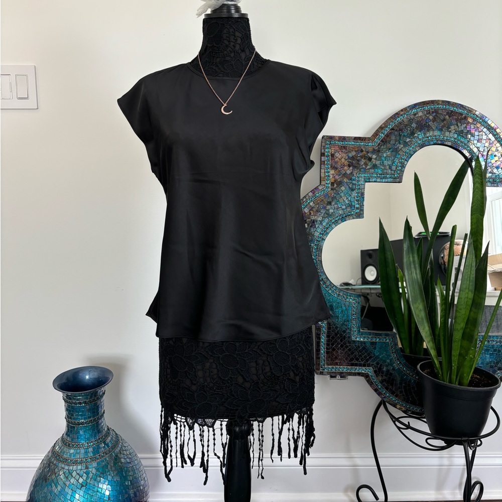 EXPRESS - Black Silky Flowy Blouse